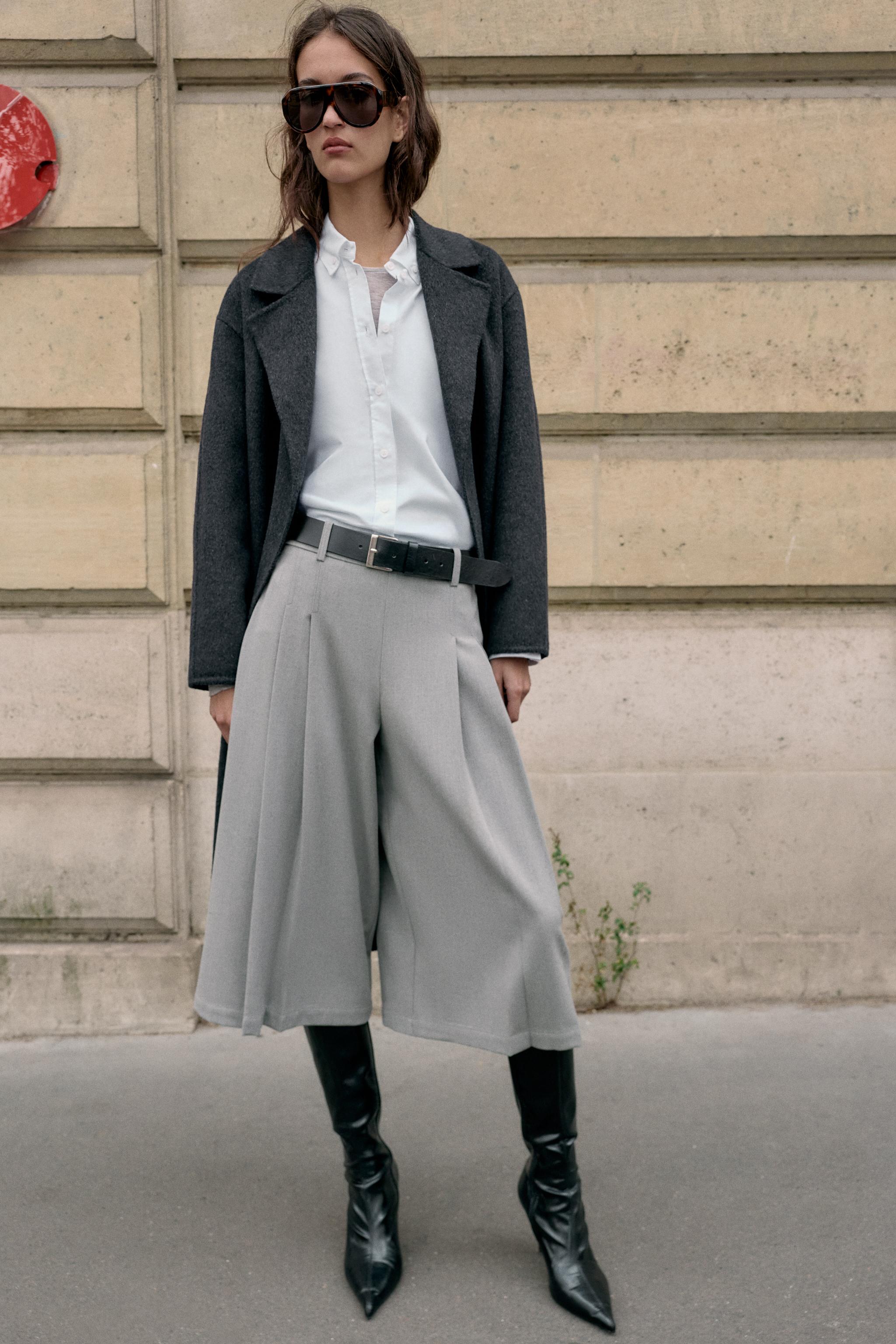 LONG BERMUDA SHORTS WITH PLEATS